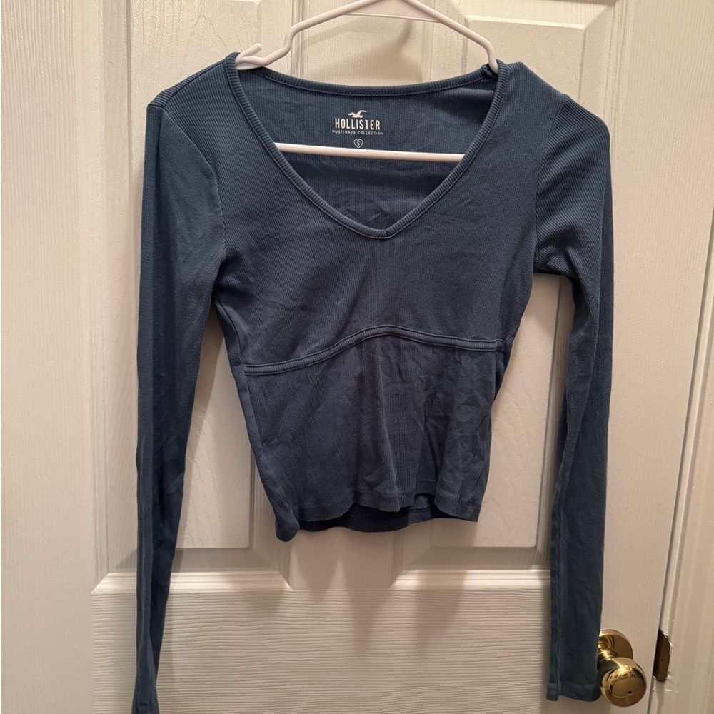 Hollister Women's Blue Long Sleeve Top Size S Blue